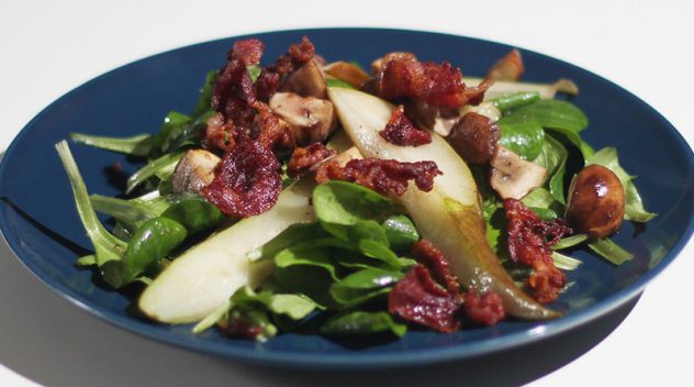 Gebratene Entenbrust auf Rotkohl-Salat mit Trauben und Walnüssen 26